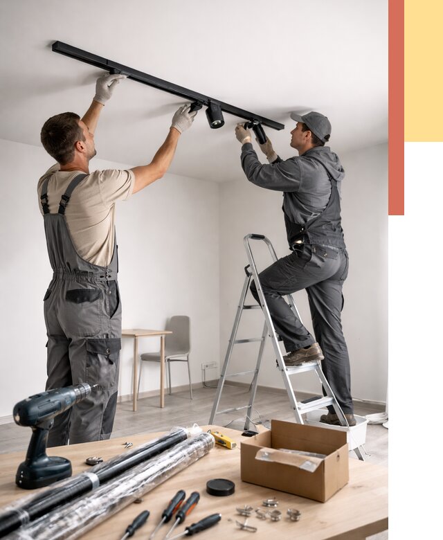 Установка трековых светильников в натяжной потолок в Ростове от 4310 руб. | ОТДЕЛОЧНИК-Рсв